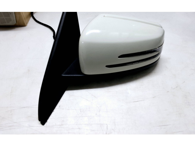 Zpětné zrcátko  Mercedes-Benz A W176 2017  A1768107116, 00009650  