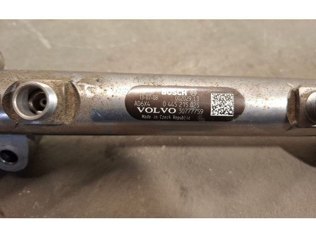 Топливная рампа 30777759, 0445215025   Volvo V60  