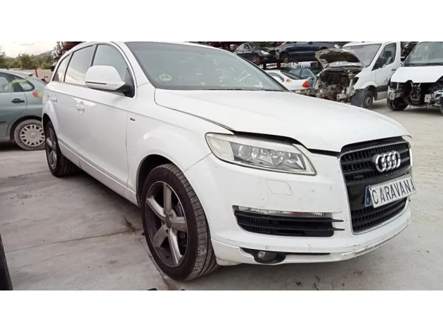 Přístrojová deska  Audi Q7 4L 2007 4L0920930T  