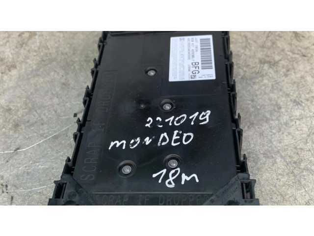   Pojistková skříňka A2c763534040000   Ford Mondeo MK  2018