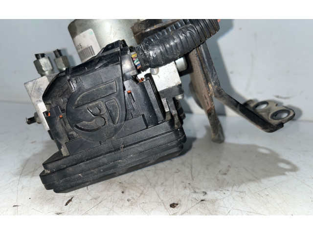 Jednotka ABS TD8405, 38042657   Nissan X-Trail T31 2013
