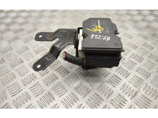 Jednotka ABS 589203Z570   Hyundai i40 2015