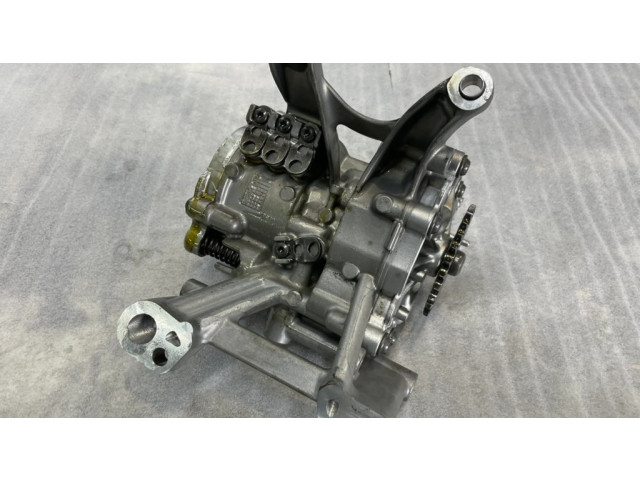 Čerpadlo oleje 2672858   BMW 2 F46 1.5  