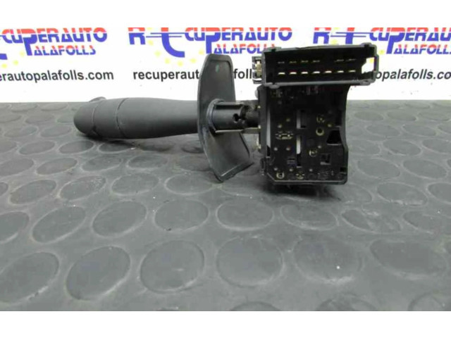 Переключатель дворников 8200792584   Renault Sandero I