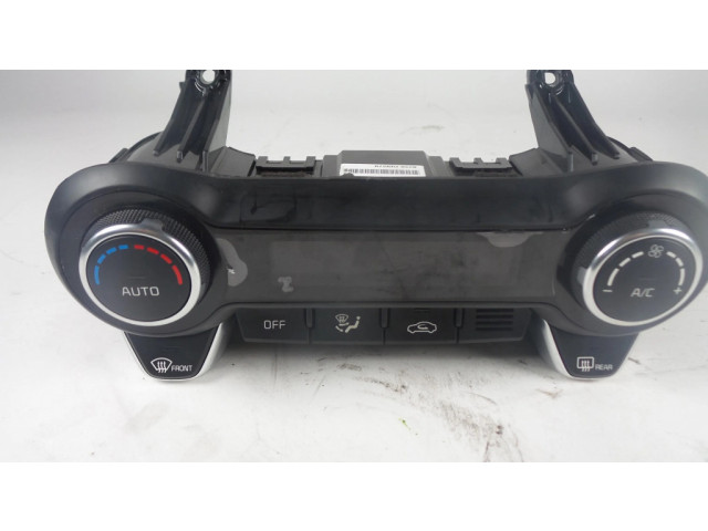 Блок управления климат-контролем 97250H8220   KIA Stonic