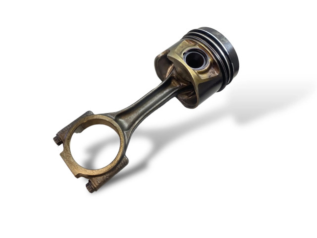  Поршень с шатуном CBDB 10455611, 017020310  Volkswagen Scirocco  