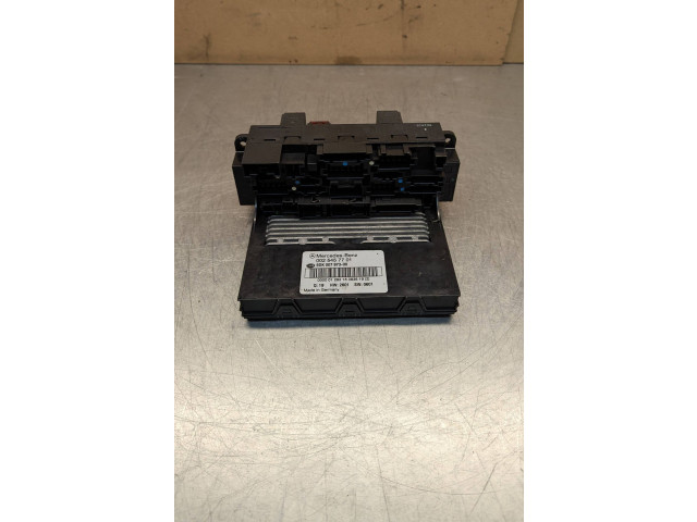  Pojistková skříňka 0025457701, 5DK00797300   Mercedes-Benz C W203 2003