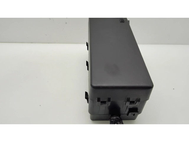 Блок предохранителей  58835A, P04607496AE   Chrysler 300 - 300C    