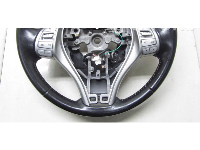 Volant Nissan Pulsar 2016   