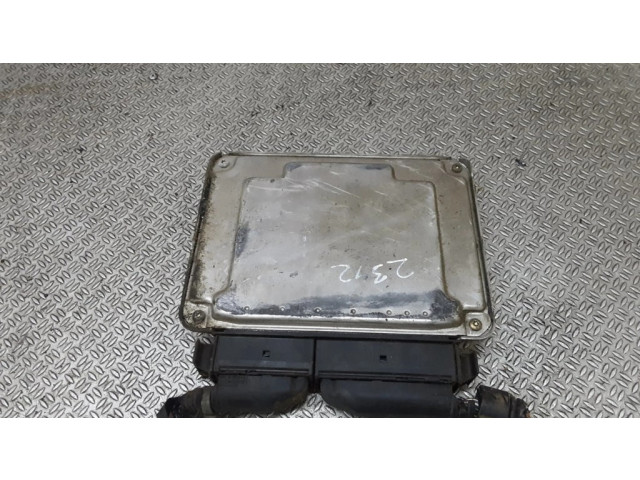 Блок управления двигателя 038906019LR, 0281011143   Ford Galaxy