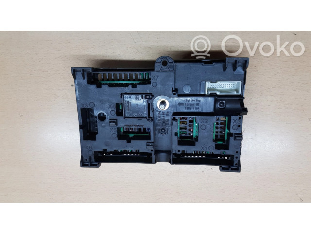 Блок предохранителей 6837091   BMW 7 G11 G12    