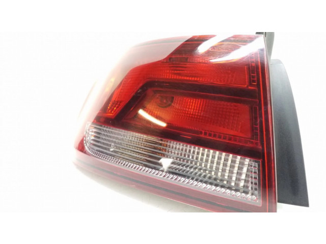 Задний фонарь левый 8V5945095    Audi A3 S3 8V   2013-2019 года