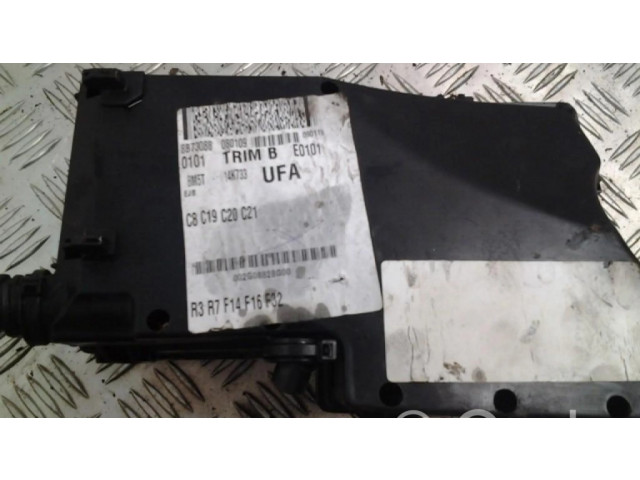 Блок предохранителей  8B73088080109   Ford Focus    