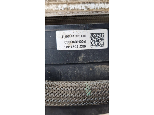 Комплект радиатора 55116858AA, 83403   Jeep Grand Cherokee (WK)    