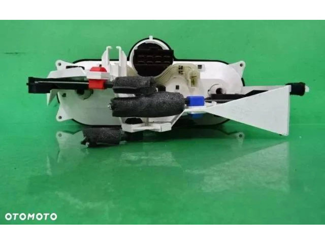 Блок управления климат-контролем MB947677   Mitsubishi Carisma
