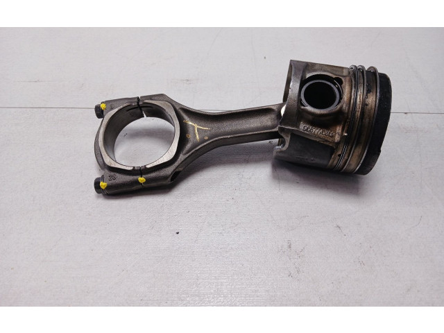 Píst 0687776302   Opel Mokka    B16DTH 