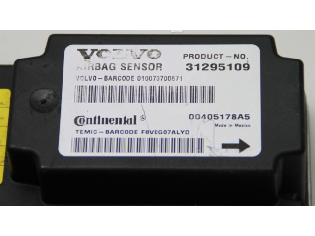 Vstřikovač 31295109   Volvo V50     