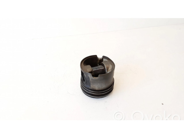 Píst 0840BB   BMW 3 E90 E91  pro naftový motor 2.0 N47D20A 