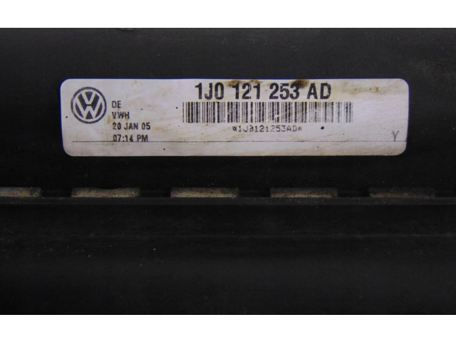 Комплект радиатора 1J0121253AD   Volkswagen Golf IV 2000