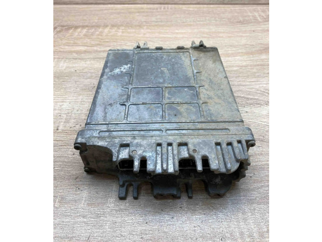 Řídící jednotka HOM7700105952, 0281001766   Renault Laguna I 1994