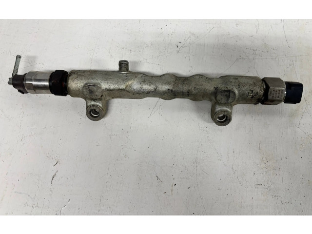 Vstřikovací lišta 8945860010, 238100R020   Toyota Auris 150     