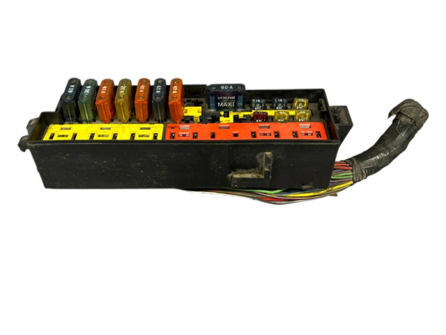 Блок предохранителей 56005949, 56017151   Jeep Cherokee XJ    