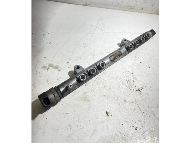 Vstřikovací lišta 30777759   Volvo V70    D 5244 T14 