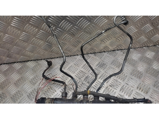 Vstřikovací lišta 89458   Toyota Avensis T250  pro naftový motor 2.0  