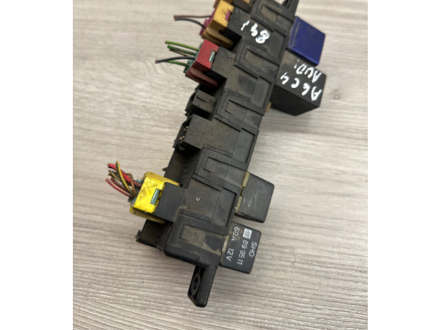   Pojistková skříňka 4A0941822, 896046   Audi A6 S6 C4 4A 1995
