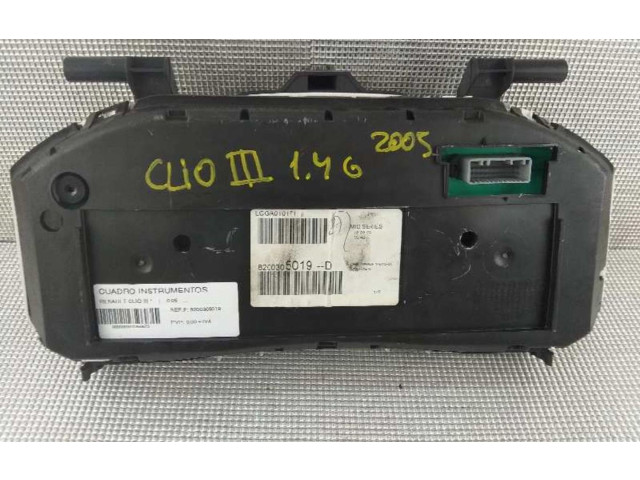 Přístrojová deska  Renault Clio III  8200305019  