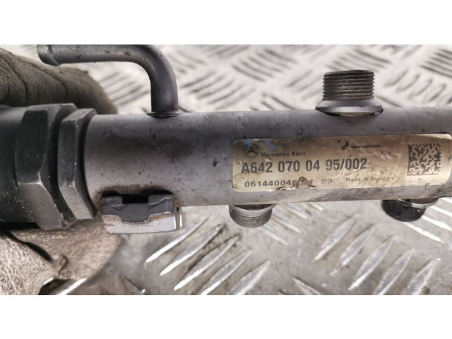Vstřikovací lišta A6420700495002   Jeep Grand Cherokee (WK)  pro benzínový motor 4.7  