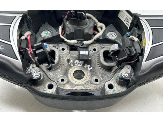 Volant Renault Megane IV 2018 484003952R, 636809100A  