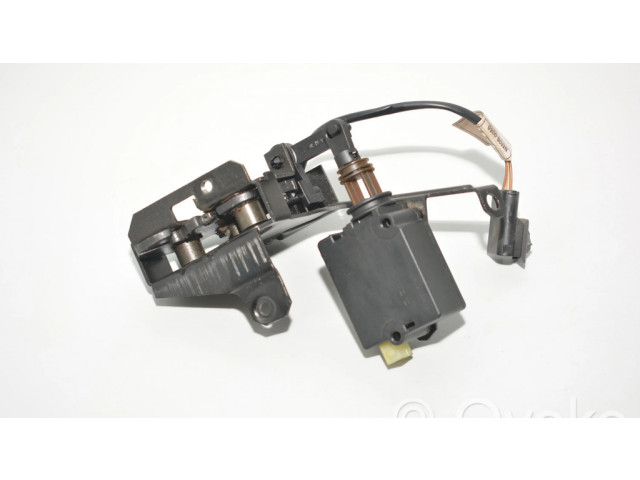 замок багажника 8384069, 8238469    BMW 5 E39 1996-2003 года
