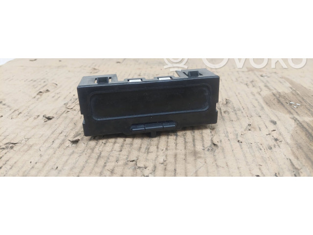 Дисплей    P8200028364A, 216562178A   Renault Megane I