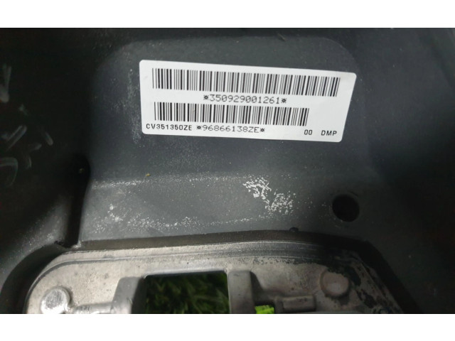 Volant Peugeot 5008 2009 96866138ZE  