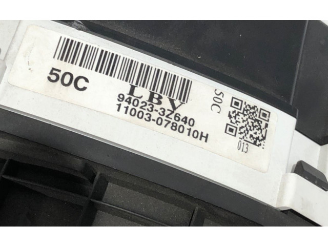 Přístrojová deska  Hyundai i40 2015 94023-3Z640  