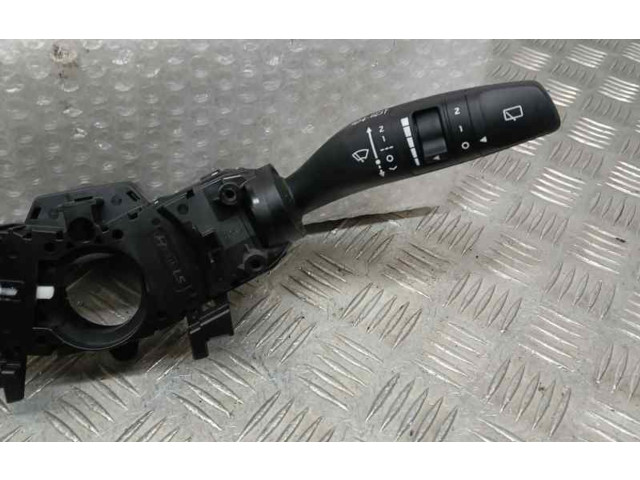 Ручка стеклоочистителей 93403D4952   KIA Stonic
