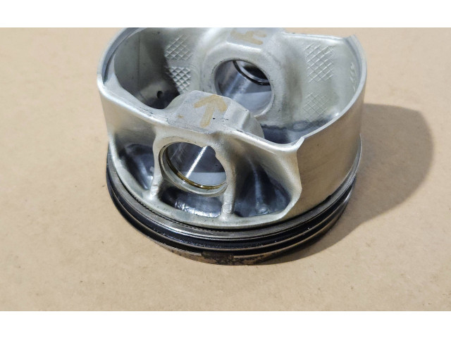 Píst 89L106   BMW M5    S63b44b 