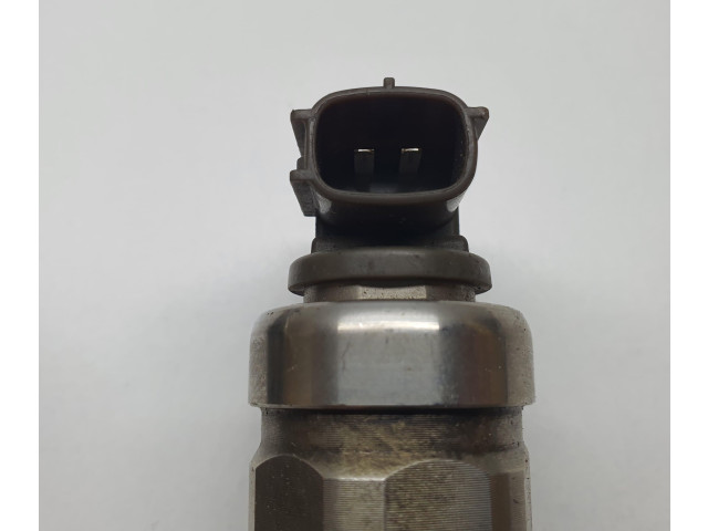 Форсунка 23670-0r020, 23670-0R020    Toyota RAV 4 (XA20)   