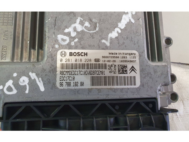 Блок управления двигателя 0281018228, 9678818280   Citroen Berlingo