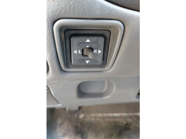 Зеркало электрическое        Mitsubishi Colt  1992 - 1996 года   