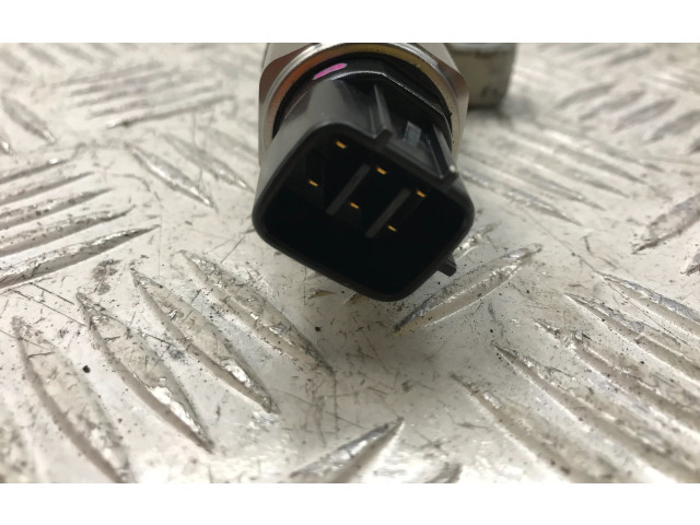 Vstřikovací lišta 238100R020, 8945860010   Toyota Auris 150    2ADFHV 