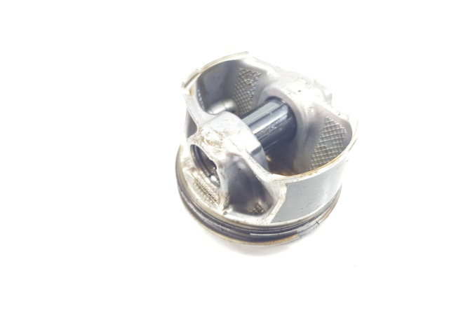 Píst 9488343, 11259488343   BMW 1 F40     