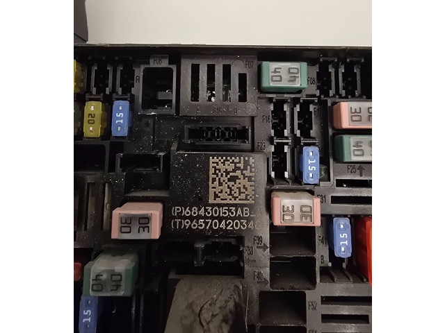   Pojistková skříňka 68430153AB, 9657042034   Ram 1500 2021
