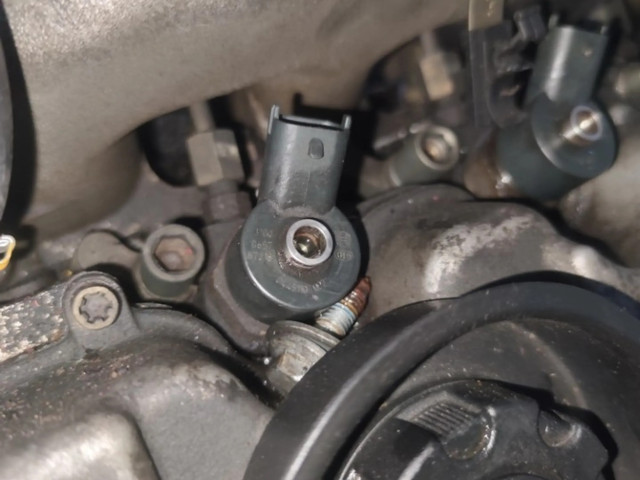 Форсунка 0445110002    Fiat Marea для дизельного двигателя  1.9