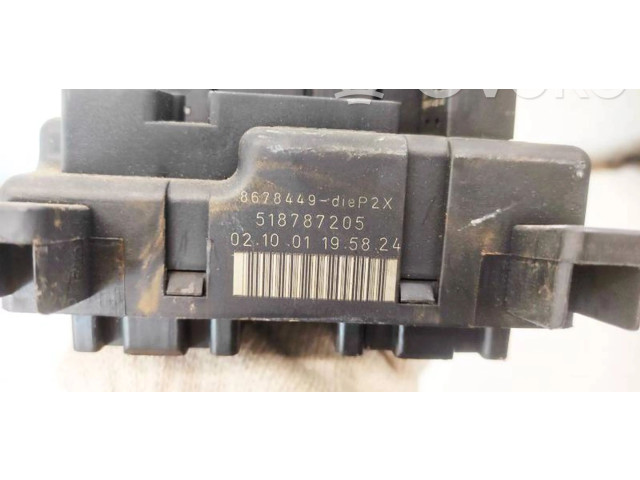   Pojistková skříňka 8678449, 518787205   Volvo XC90 2004