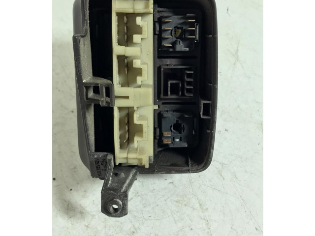 Ручка стеклоочистителей 013027002, 013027002   Fiat Uno