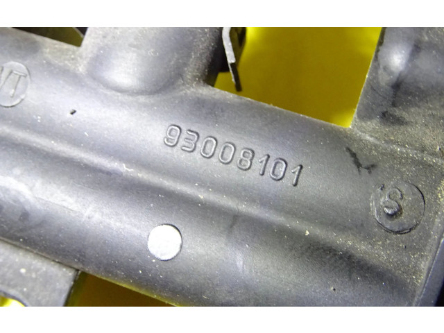 Топливная рампа 93008101   Peugeot Partner  