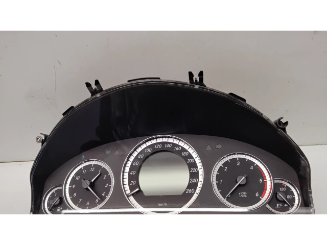 Přístrojová deska  Mercedes-Benz E W212 2010 A2129004104, A2C53279093  