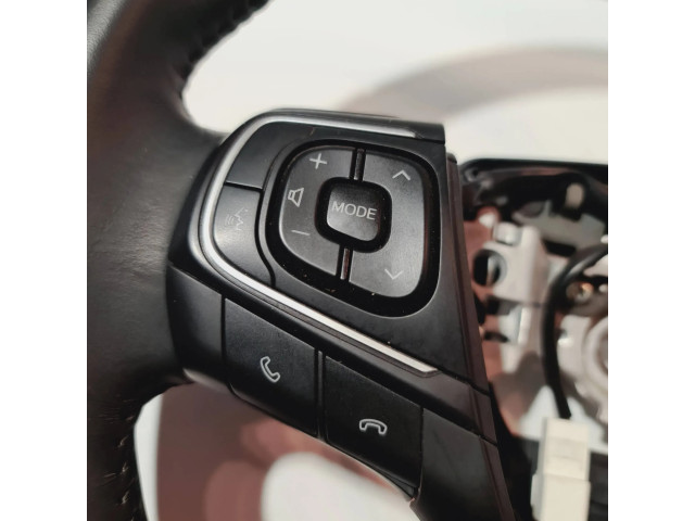 Volant Toyota Avensis T270 2015 4510005A00, 5240C016610  